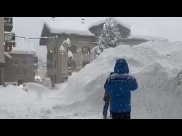 Alpi e Prealpi, arriva il gelo intenso. Video meteo delle forti nevicate