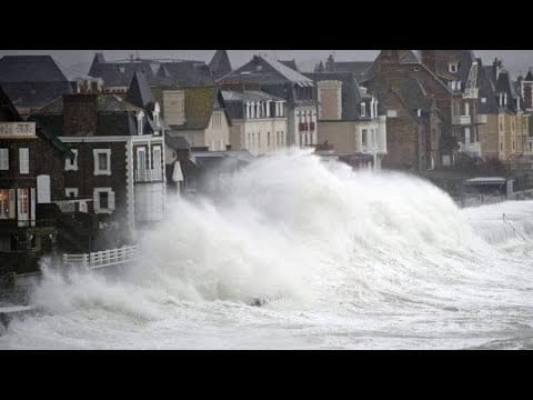 Campanello dall’erta climatica: temporali fuori stagione in Spagna. In Italia peggiorerà. Video Meteo