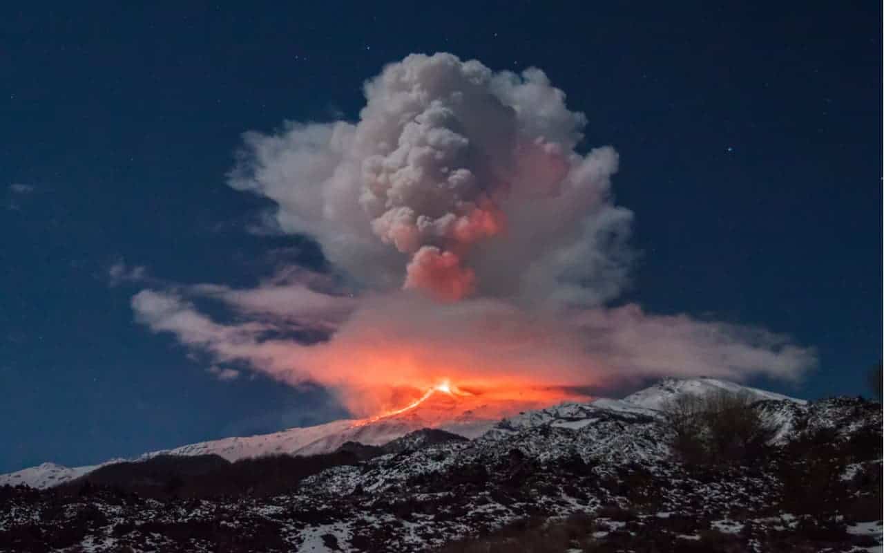 eruzione vulcanica etna