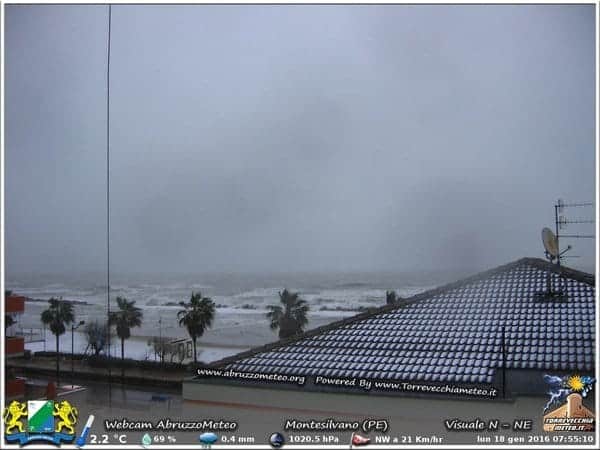 Neve sulla costa pescarese, adesso
