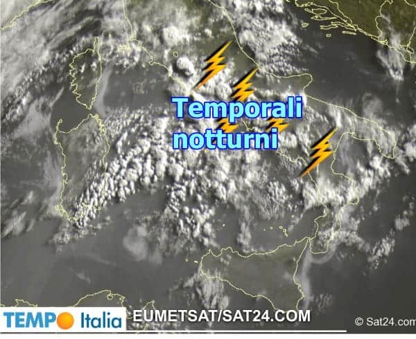 Lazio, Campania, Basilicata, ma non doveva esser bello, eppure ecco i temporali notturni 46 Lazio, Campania, Basilicata, ma non doveva esser bello, eppure ecco i temporali notturni