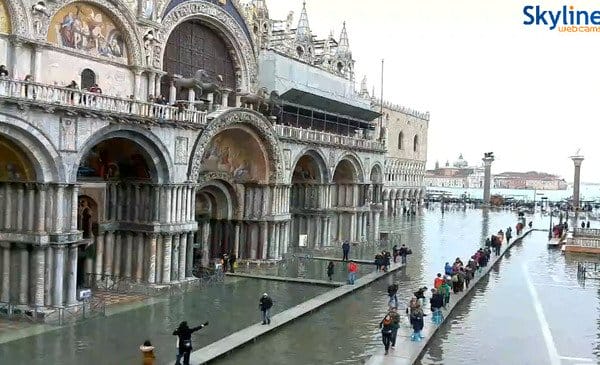 Meteo Venezia: acqua alta, città allagata. Gelo nel fine settimana