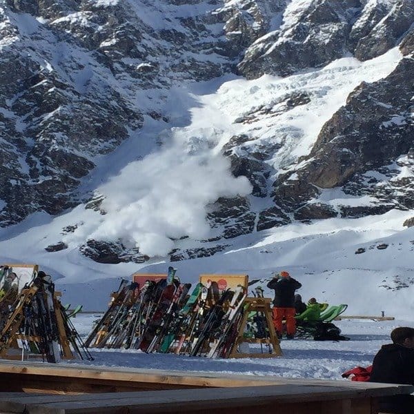 Alta Val d’Aosta nevica, ma ancora valanghe