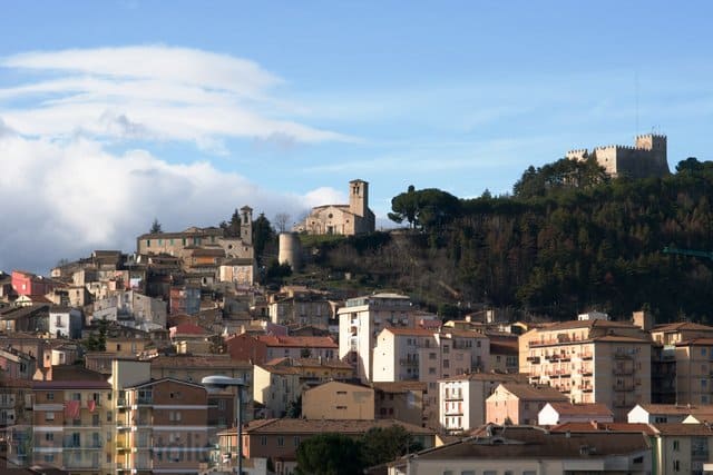 Meteo CAMPOBASSO sarà soleggiato, con caldo e qualche temporale pomeridiano