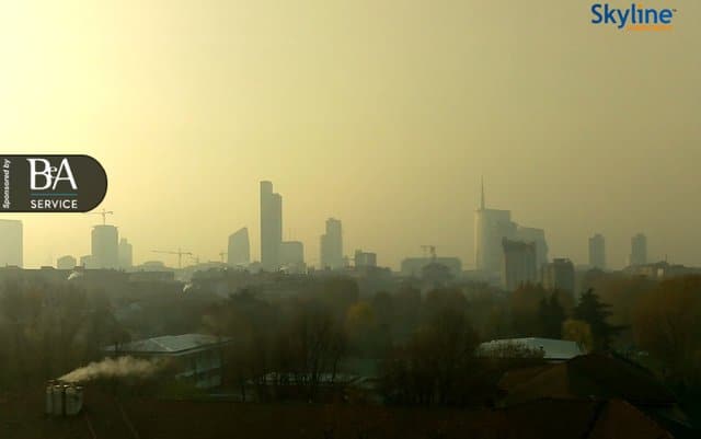 Meteo live, si rivedono fitti banchi di nebbia. Prudenza 9 Meteo live, si rivedono fitti banchi di nebbia. Prudenza