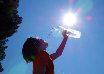 Caldo da morire, i consigli utili per combatterlo al meglio