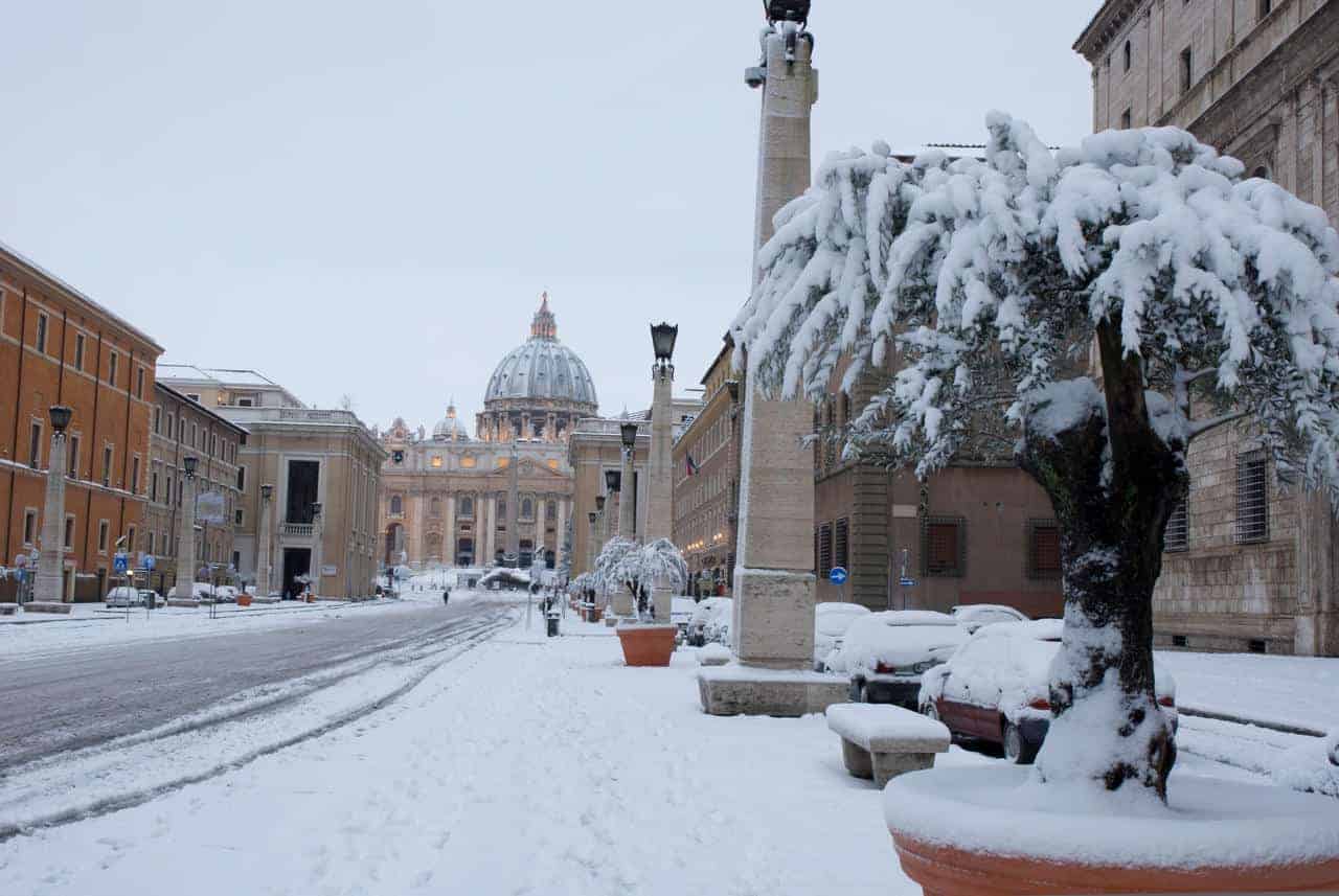 Ribaltoni meteo a catena: Gelo rimandato a Gennaio 2022? Il Freddo irrompe spesso d’improvviso e mal annunciato