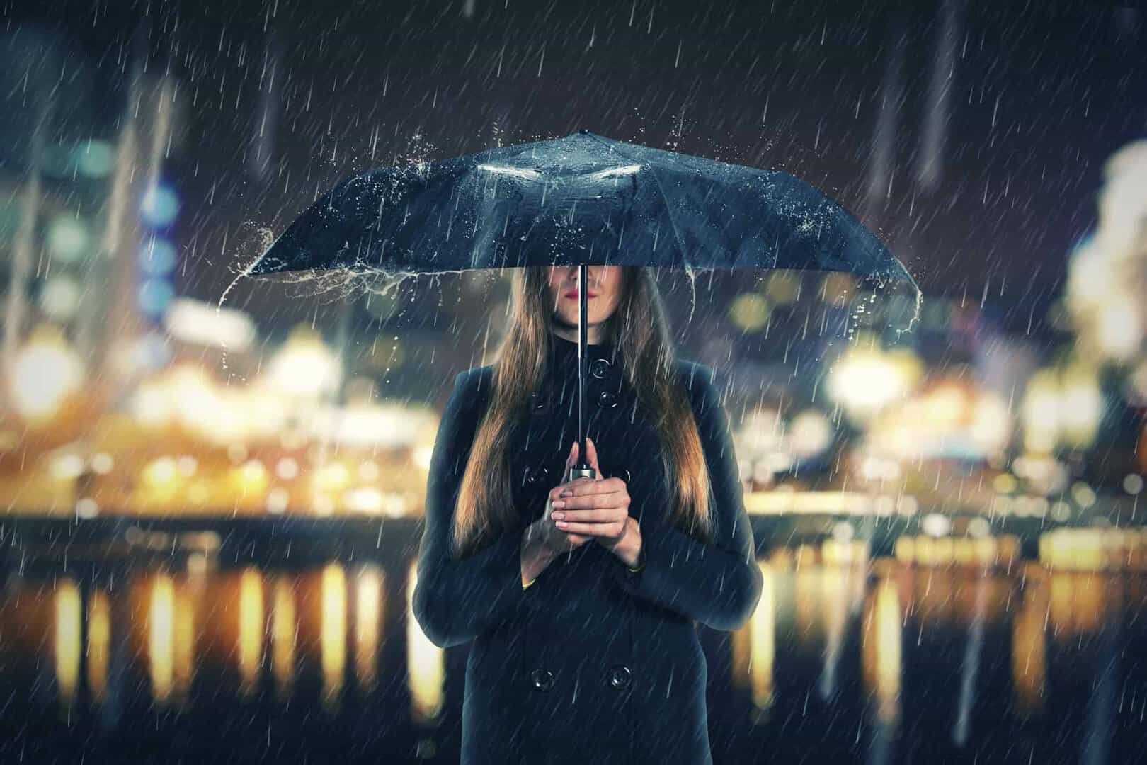 Previsioni meteo per oggi: irrompe aria fredda