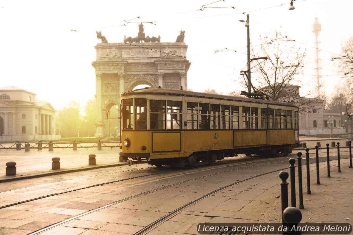Previsione meteo Milano: pioggia leggera e vento, poi schiarite e rovesci intermittenti 14 Previsione meteo Milano: pioggia leggera e vento, poi schiarite e rovesci intermittenti