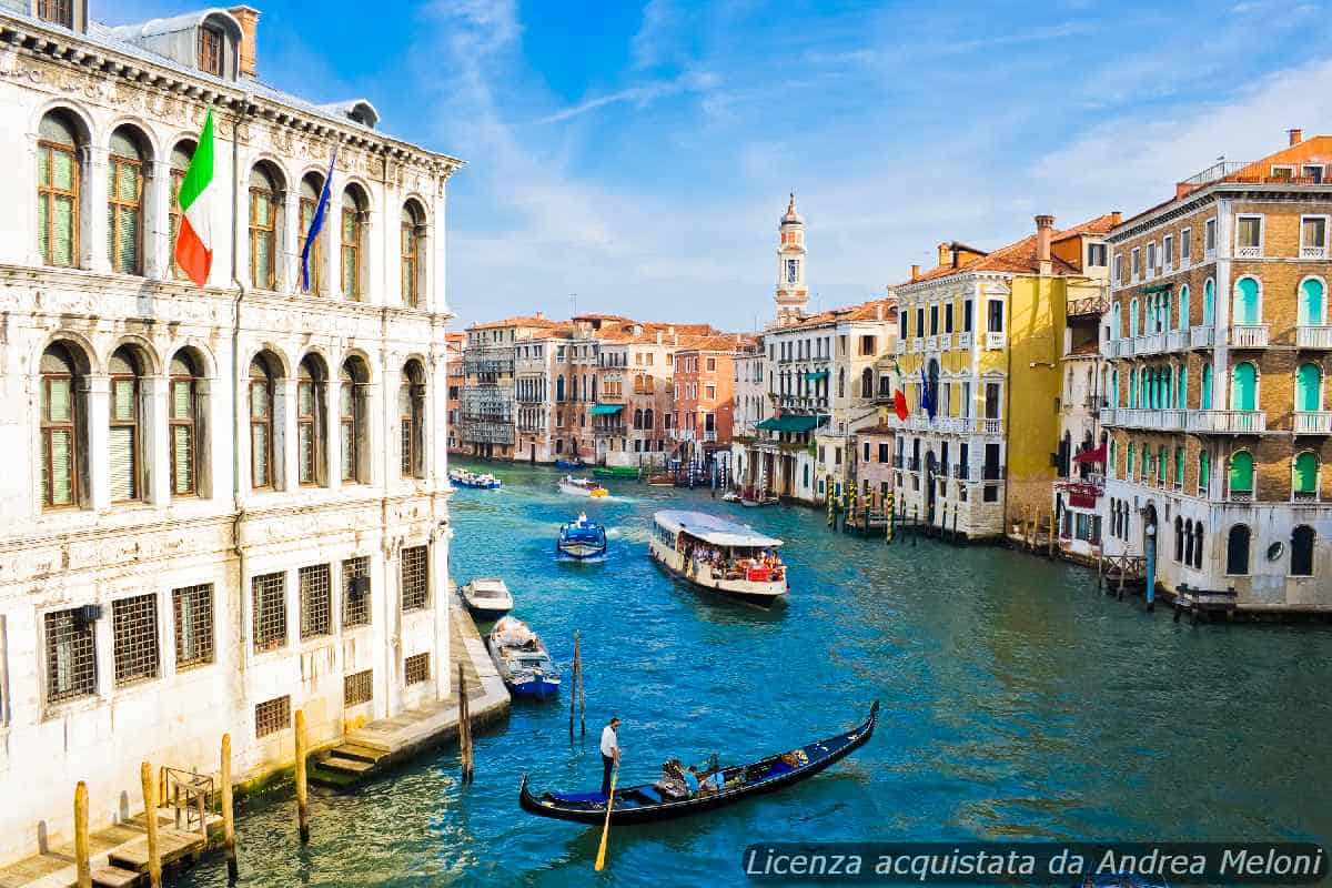 Previsione meteo Venezia: nuvole e pioviggine in arrivo, seguite da schiarite 14 Previsione meteo Venezia: nuvole e pioviggine in arrivo, seguite da schiarite