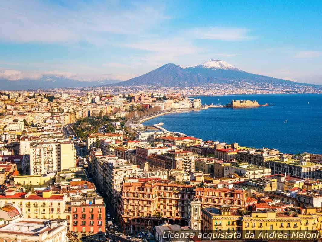 Previsioni meteo Napoli: sole splendente domani, leggera nuvolosità in arrivo 7 Previsioni meteo Napoli: sole splendente domani, leggera nuvolosità in arrivo