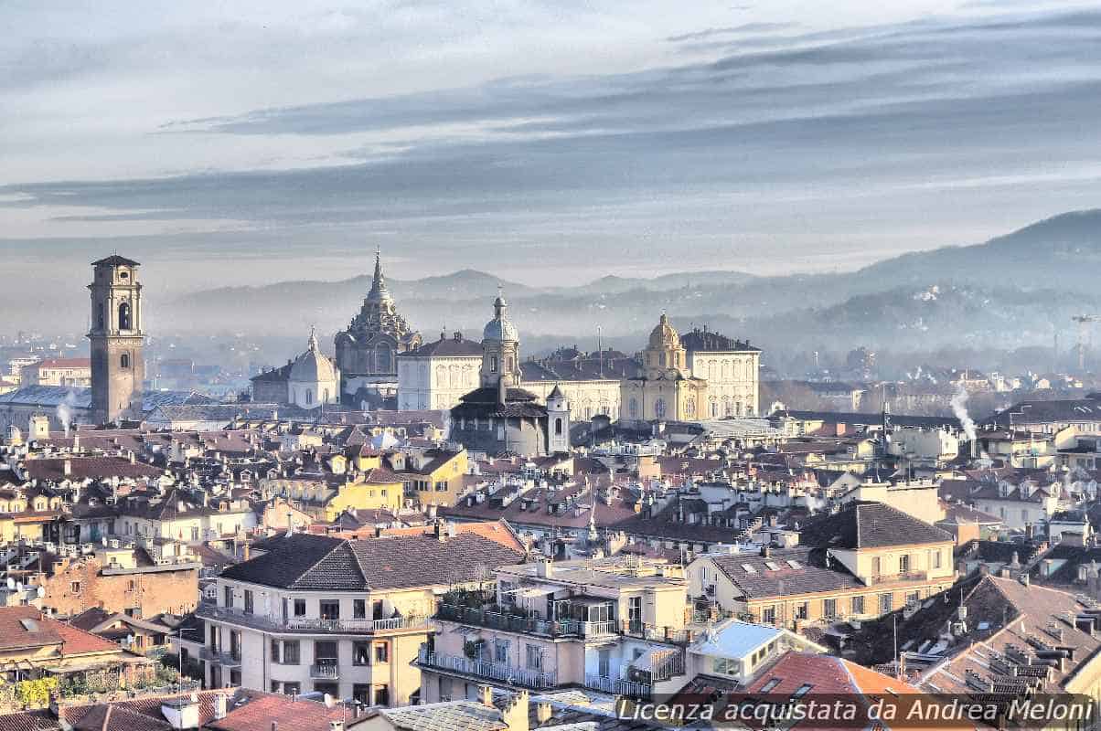 Previsione meteo Torino: nuvolosità e nevischio in arrivo, seguiti da nebbia diffusa