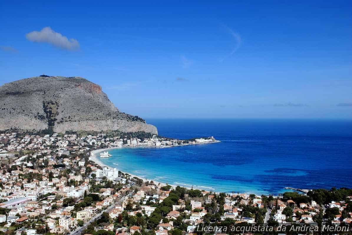 Previsione meteo Palermo: nubi sparse e vento, poi schiarite in arrivo 22 Previsione meteo Palermo: nubi sparse e vento, poi schiarite in arrivo