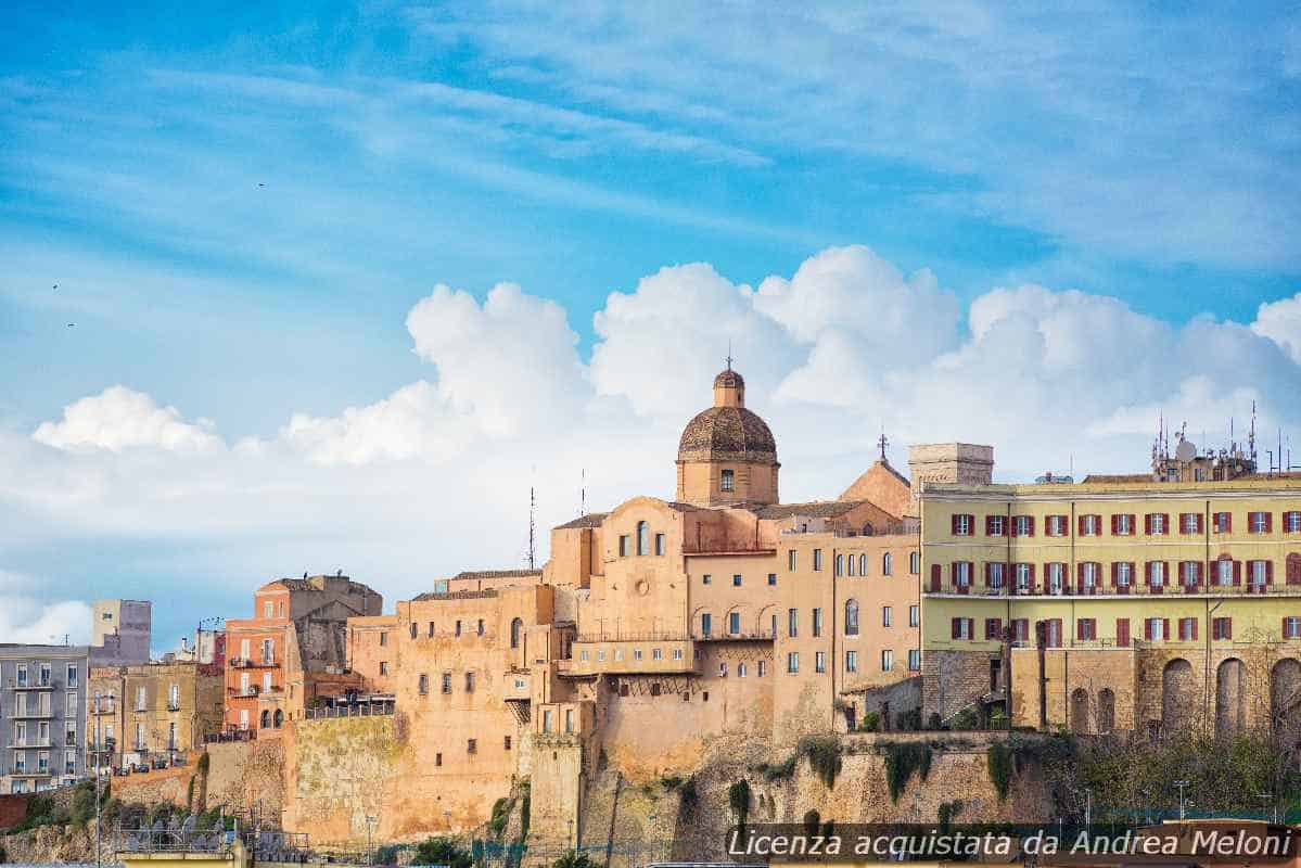Meteo Cagliari: oggi sereno, ma attenti alle nuvole nei prossimi giorni 8 Meteo Cagliari: oggi sereno, ma attenti alle nuvole nei prossimi giorni