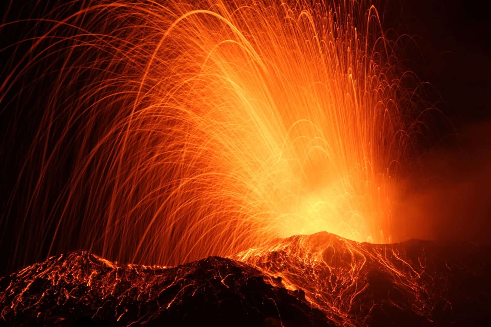 Islanda, è emergenza eruzione vulcanica