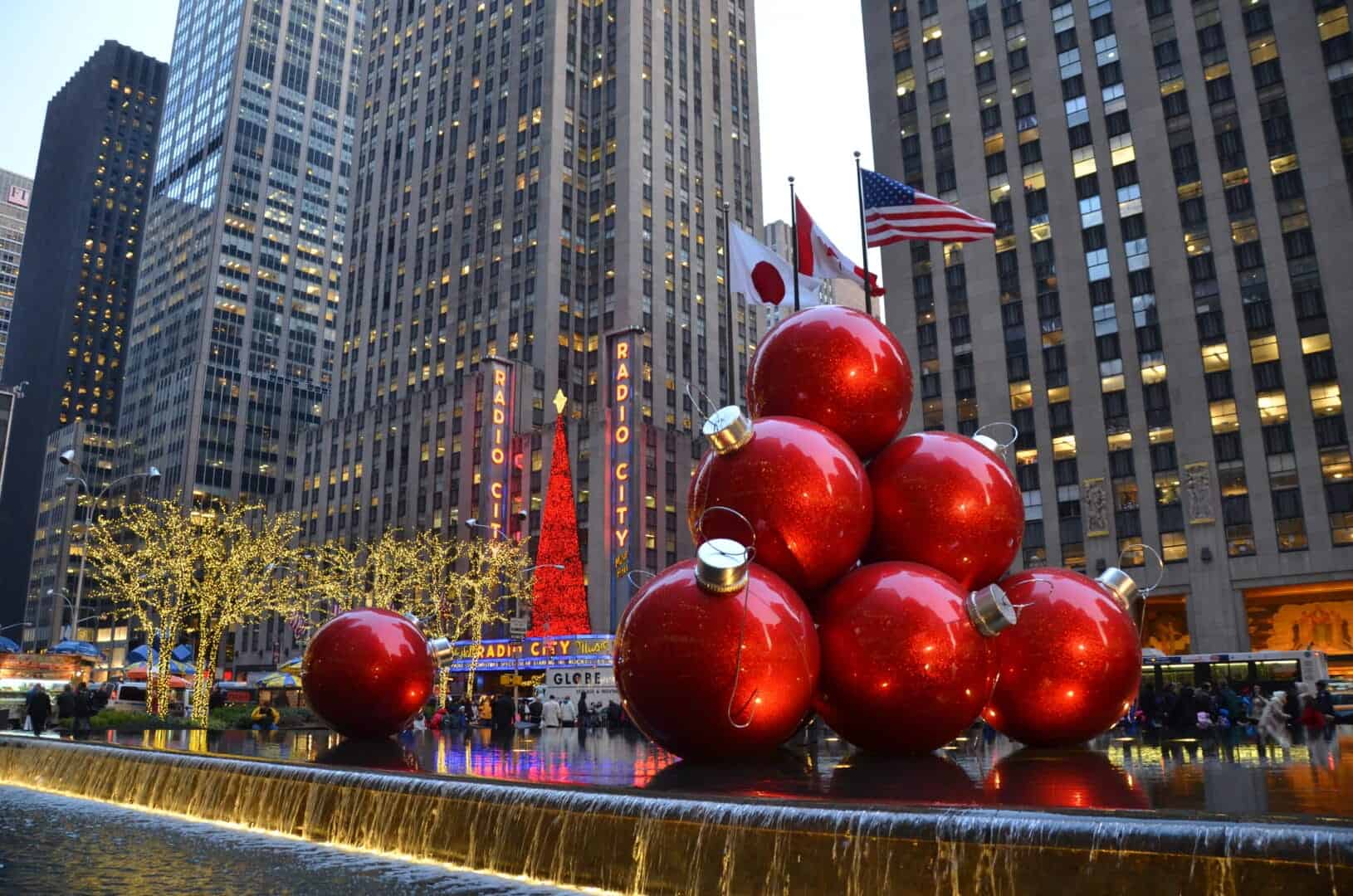 Le 5 tappe imperdibili dei mercatini e delle luci di Natale a New York