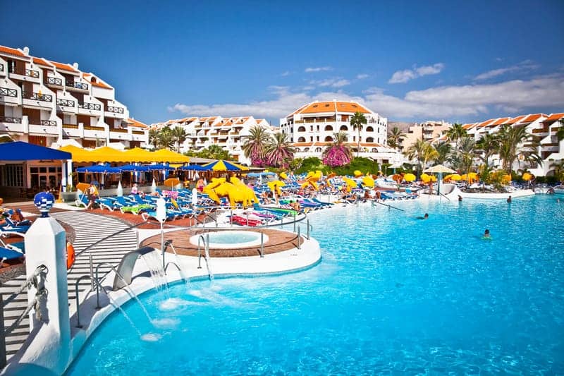 Da un viaggio al trasferimento alla Canarie, meta Tenerife