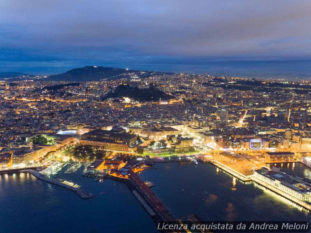 Previsione meteo Napoli: nuvolosità e piovaschi in arrivo, vento a tratti 2 previsione-meteo-napoli:-nuvolosita-e-piovaschi-in-arrivo,-vento-a-tratti
