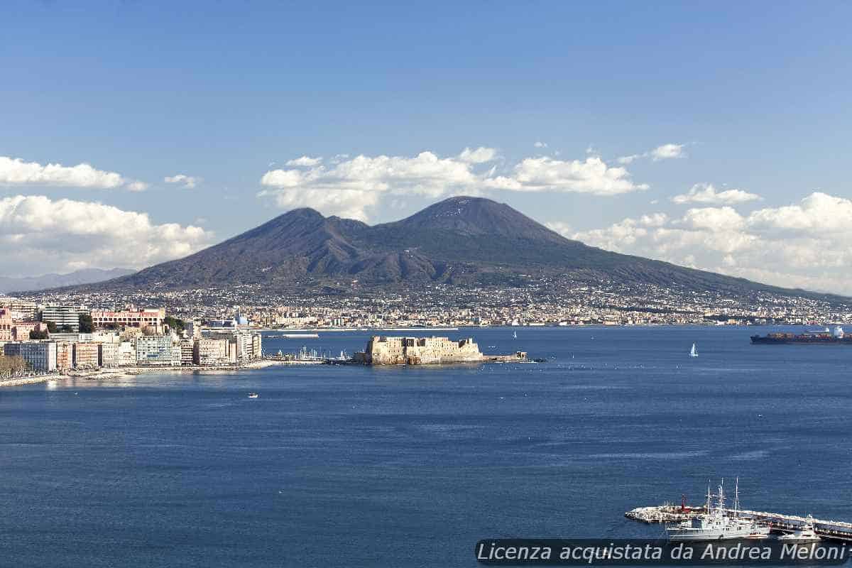 Previsione meteo Napoli: sole e nuvole con possibili piogge in arrivo 2 previsione-meteo-napoli:-sole-e-nuvole-con-possibili-piogge-in-arrivo