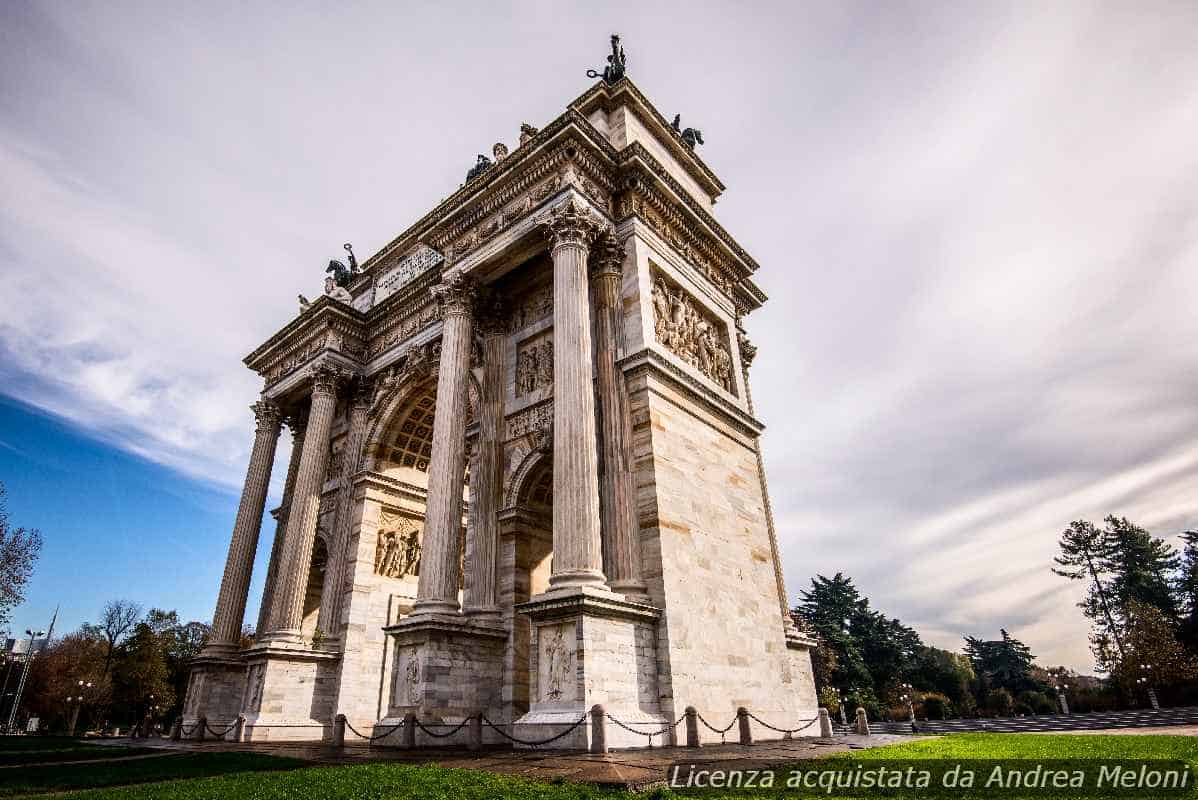 previsione-meteo-milano:-sole-e-nuvole-alternate,-attenzione-alla-foschia