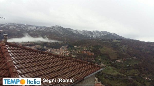 Fiocchi di neve sui Castelli Romani. Neve nel sud della provincia