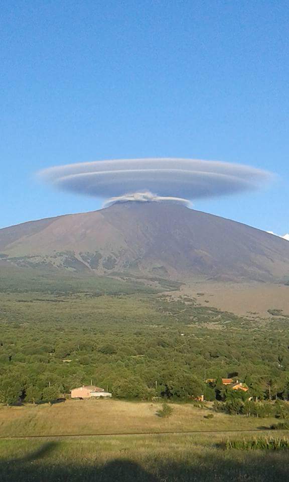 Etna, uno spettacolo difficilmente replicabile: le nubi lenticolari 4 wapt image post 1667