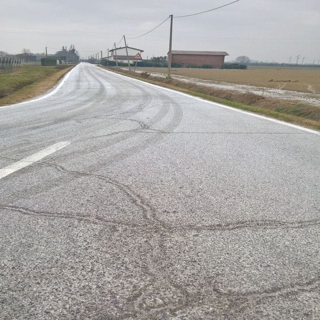 Infinito gelo Russo alle porte dell’Italia, con possibili ulteriori irruzioni fredde. Passaggi perturbati 14 Infinito gelo Russo alle porte dell’Italia, con possibili ulteriori irruzioni fredde. Passaggi perturbati