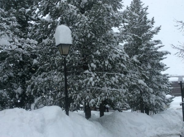 Valle d'Aosta, fortissime nevicate su stazioni sciistiche. E' il pieno di turisti 5 wapt image post 476