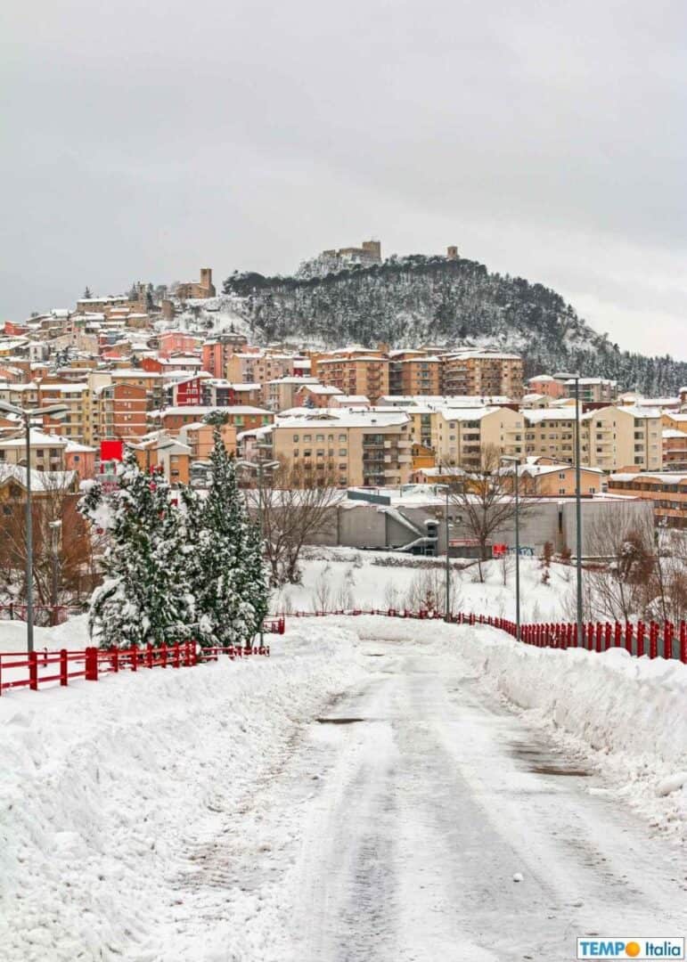 Meteo prossime ore arriva la neve in varie città, vediamo dove