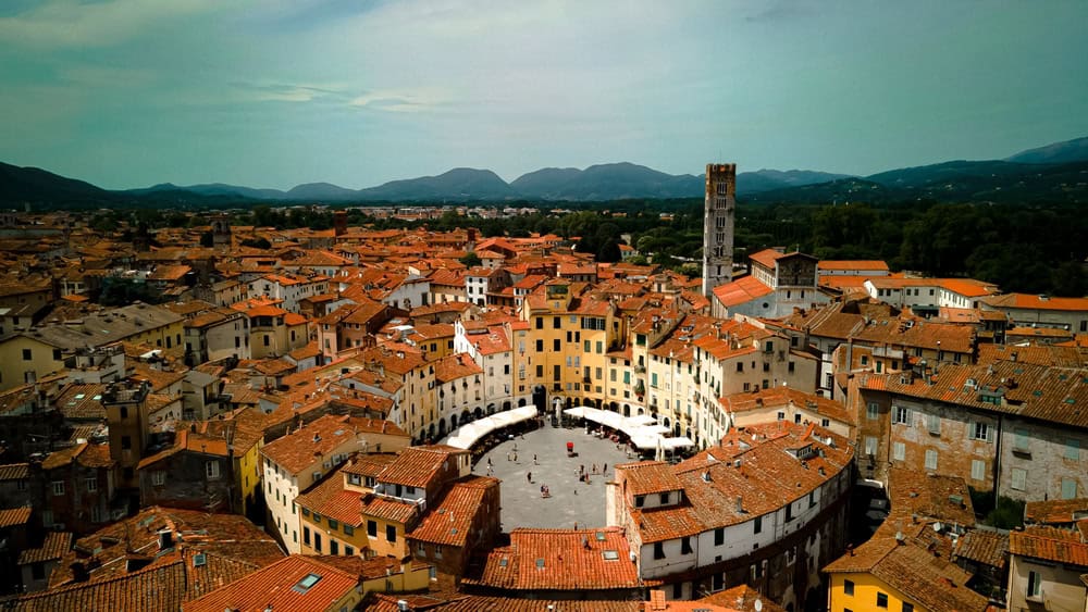 Lucca: la città medievale e le altre attrazioni da scoprire 2 lucca centro storico