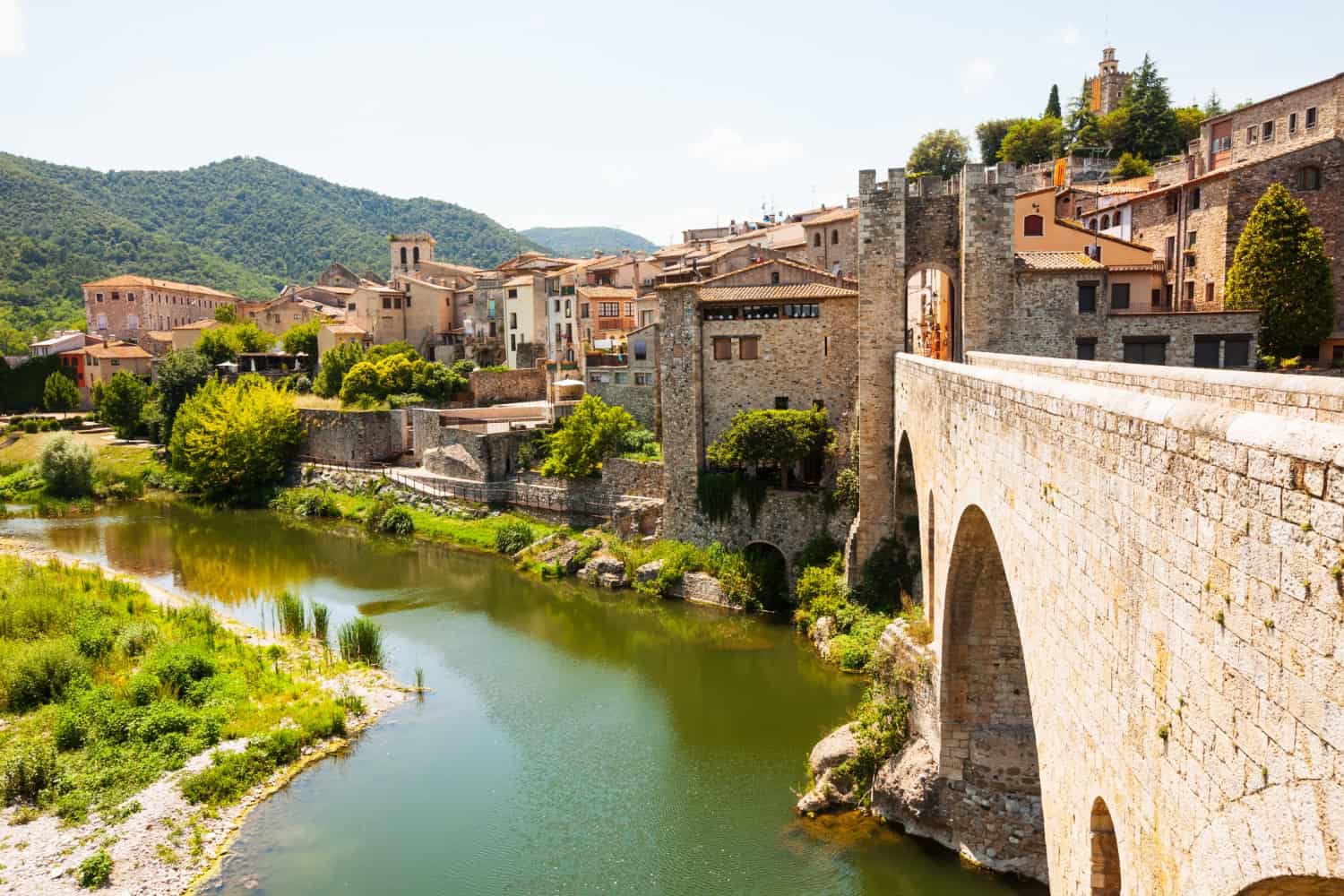 Ponte del 25 aprile 2024: idee per una vacanza in campagna