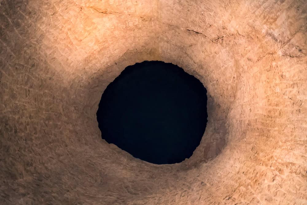 La misteriosa vicenda del pozzo senza fine 2 pozzo senza fondo