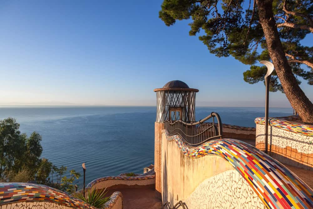 Campania da scoprire: tra bellezze nascoste naturali e culturali 2 vietri sul mare