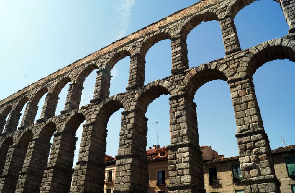 Il passato è ancora tra noi: le architetture più antiche ancora utilizzate 29 Il passato è ancora tra noi: le architetture più antiche ancora utilizzate