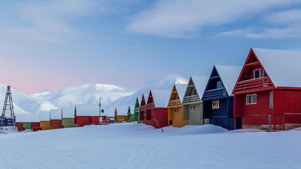 Longyearbyen, la città artica dove non si può nascere né morire 53 Longyearbyen, la città artica dove non si può nascere né morire