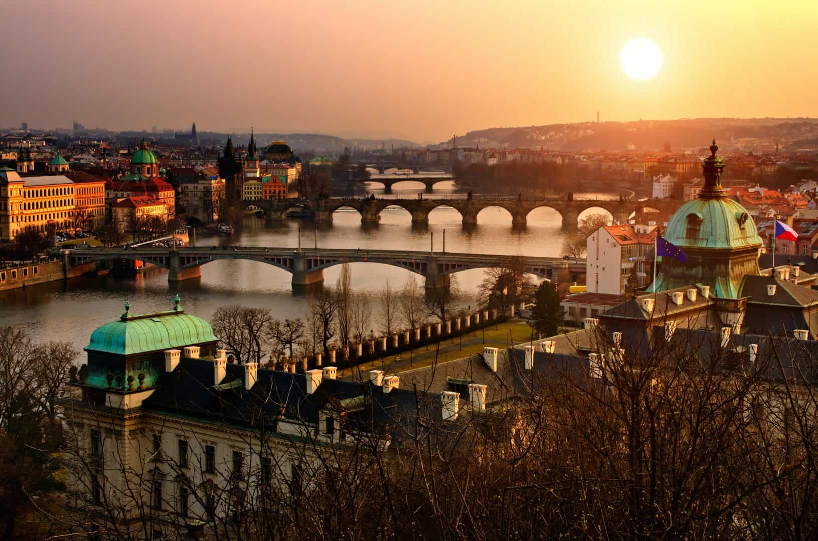 Da un breve viaggio nella splendida Praga, ad una lunga permanenza. Come spendere poco