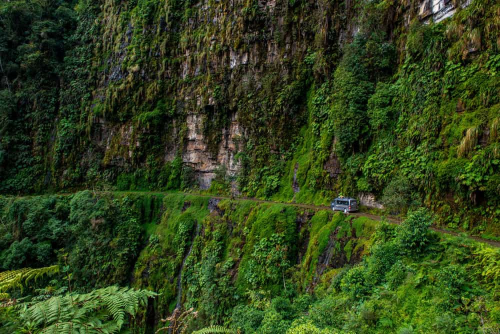 Un viaggio da cui si potrebbe non fare ritorno: ecco le strade più pericolose al mondo 13 Un viaggio da cui si potrebbe non fare ritorno: ecco le strade più pericolose al mondo