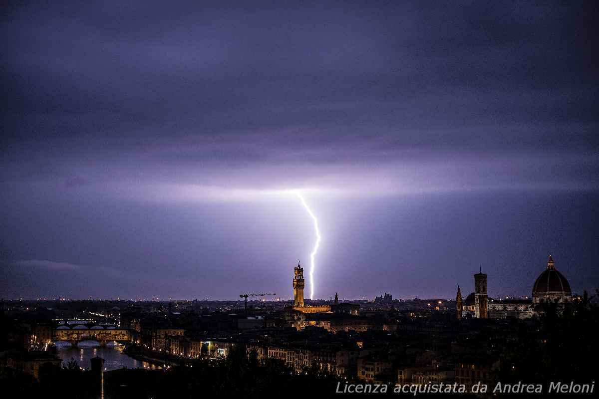 Meteo Firenze: nuvolosità e piovaschi in arrivo, vento a tratti