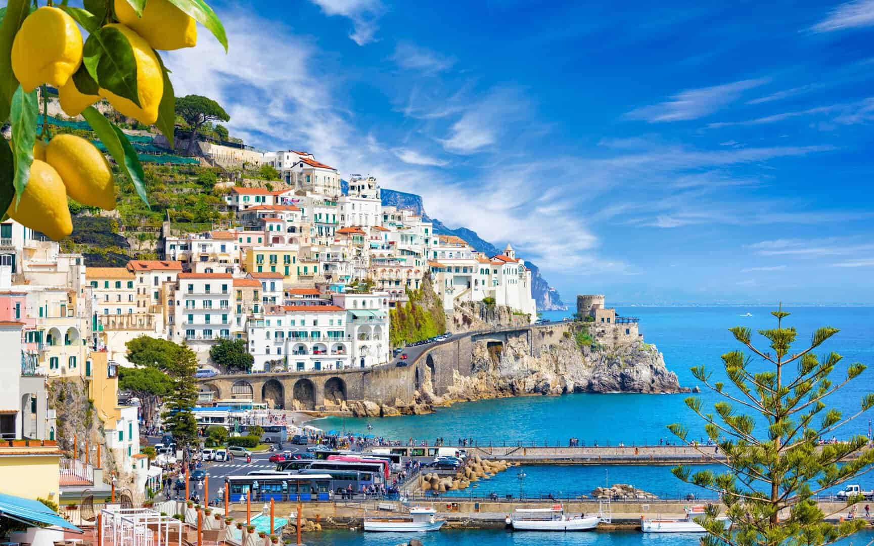 Strategie per apprezzare la splendida Amalfi risparmiando