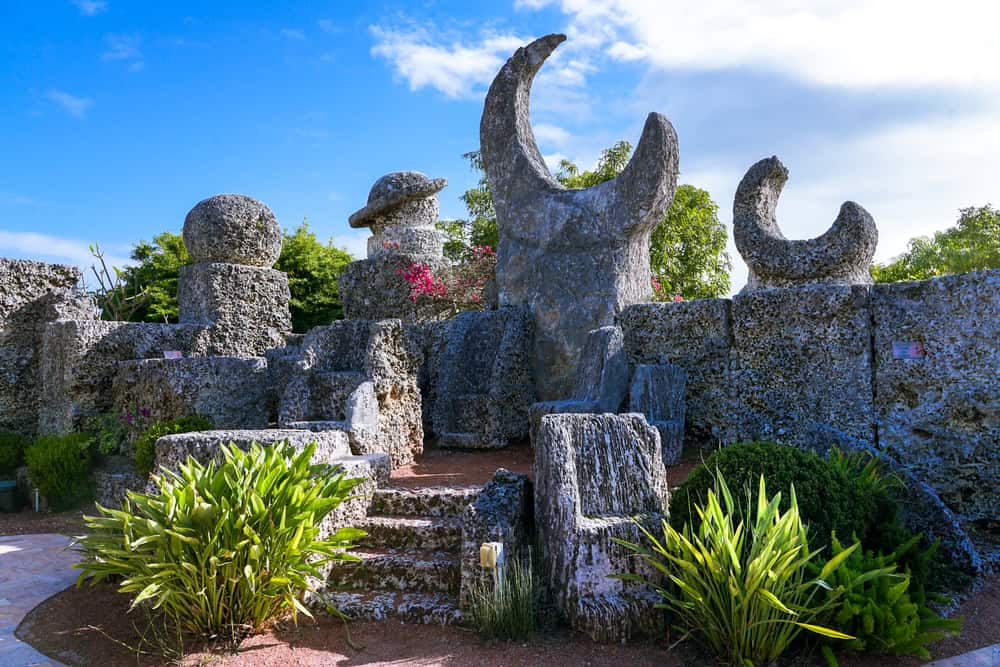 Il misterioso Coral Castle: è in Florida la bizzarra architettura di un genio incompreso 3 Il misterioso Coral Castle: è in Florida la bizzarra architettura di un genio incompreso