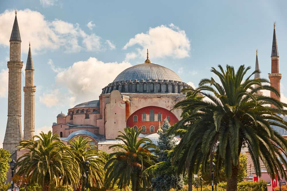 Istanbul in primavera: una Pasqua tra le meraviglie della Moschea Blu e del Bosforo 2 istanbul santa sofia
