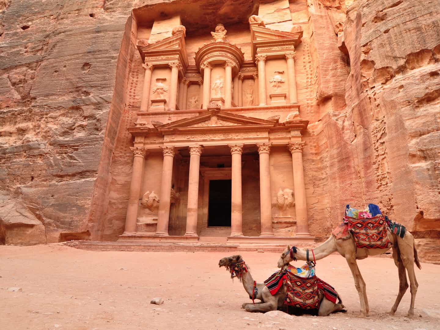 Petra, Giordania: Analisi Archeologica e Conservazione di un Sito Patrimonio Mondiale 11 Petra, Giordania: Analisi Archeologica e Conservazione di un Sito Patrimonio Mondiale