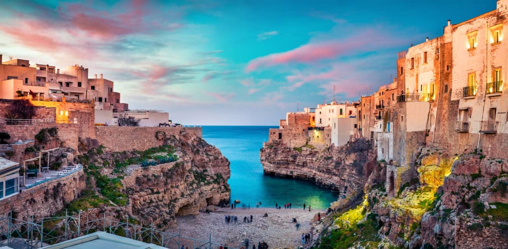 Pasqua a Polignano a Mare: tra incantevoli case a picco sul blu del mare pugliese 16 Pasqua a Polignano a Mare: tra incantevoli case a picco sul blu del mare pugliese
