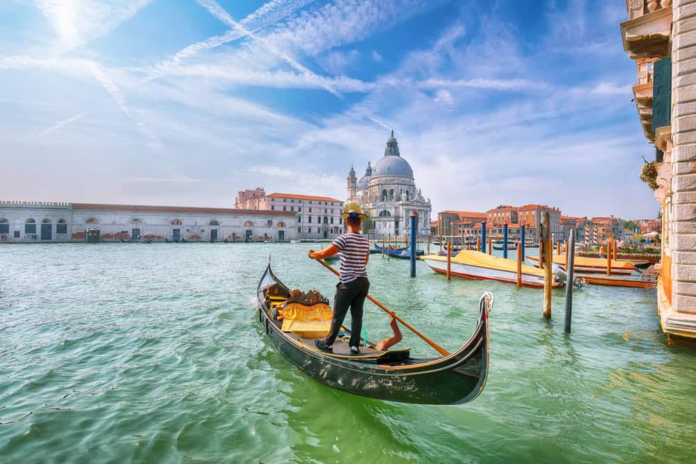 Venezia: tra incanto e sfide, uno sguardo nel profondo della città lagunare