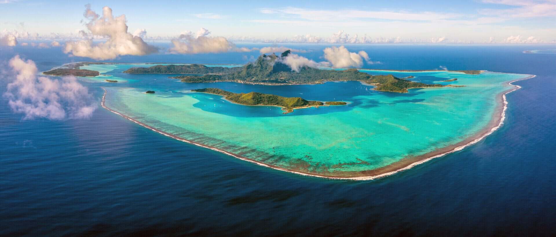 Viaggio a Bora Bora, Polinesia Francese conosciuta per i suoi bungalow sull'acqua e le acque cristalline 3 wapt image post 1050