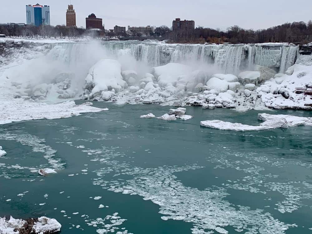 Cascate, laghi, fiumi, mare: le meraviglie dell'acqua ghiacciata 2 wapt image post 260