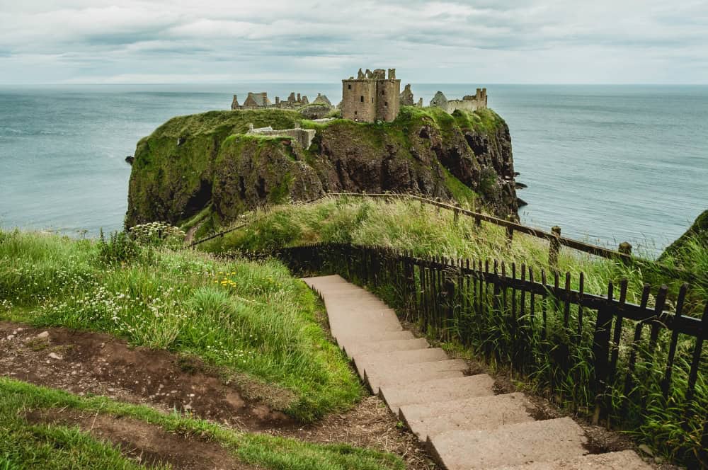 Viaggiare in Irlanda e Gran Bretagna: tra verdi colline, coste selvagge e incantevoli castelli medievali 2 wapt image post 309