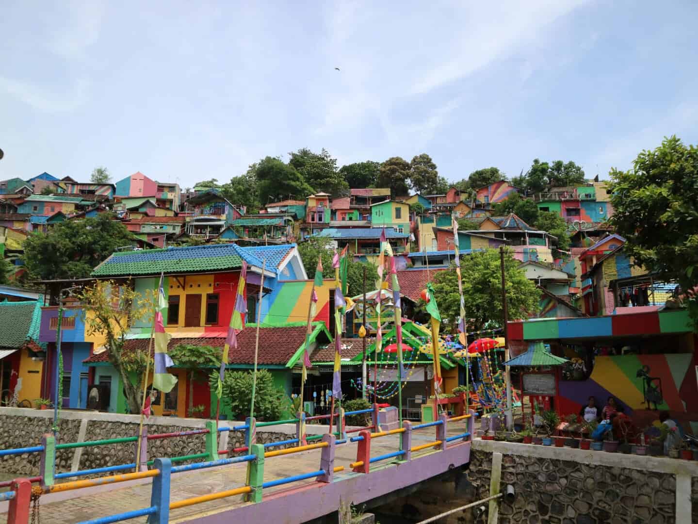 Viaggio a Kampung Pelangi. Mai visto niente del genere. Mistero e colore 3 wapt image post 367