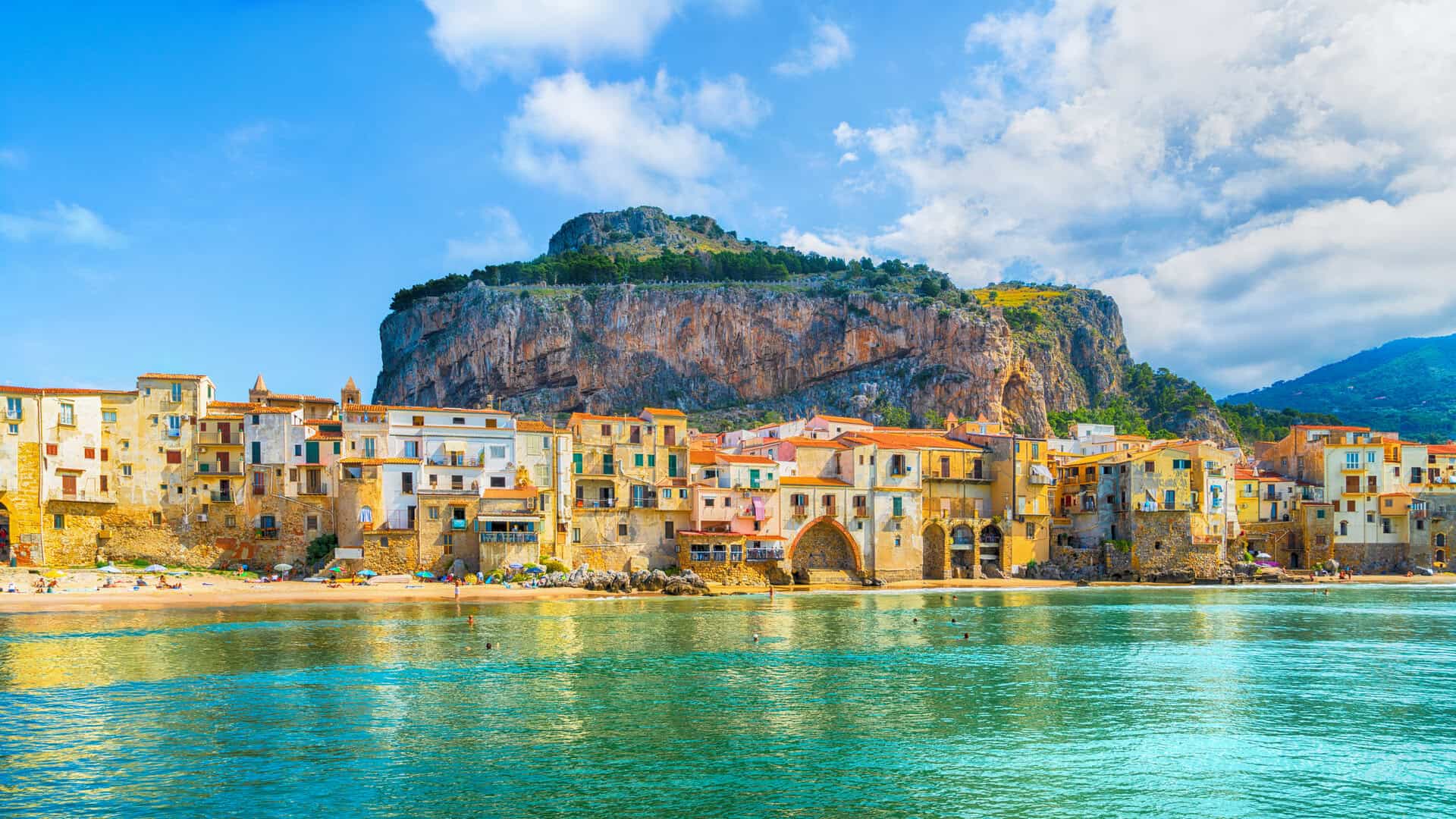 Cefalù, in Sicilia, esploriamo l’affascinante centro storico in un weekend