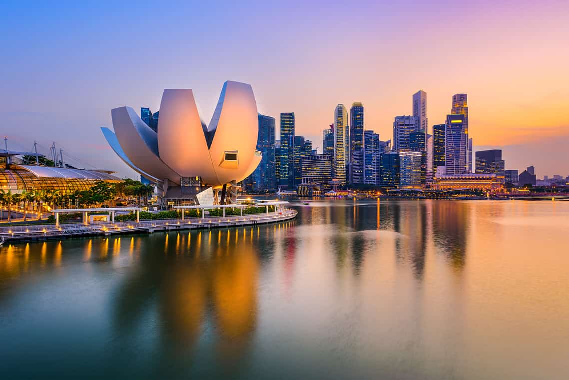 Singapore: la Città-Stato dal futuro innovativo, ma con tradizioni da non perdere in un viaggio 2 shutterstock 378537619